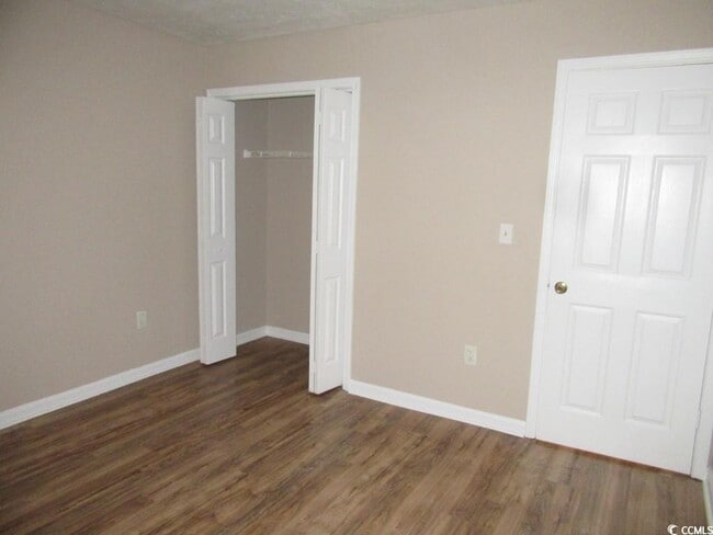 Building Photo - 4107 Pinehurst Cir