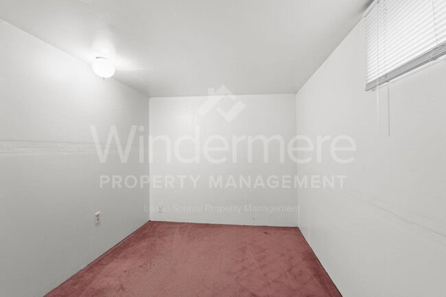 Building Photo - Brick Rancher