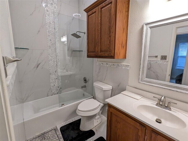 Building Photo - 2008 Petrified Forest Dr