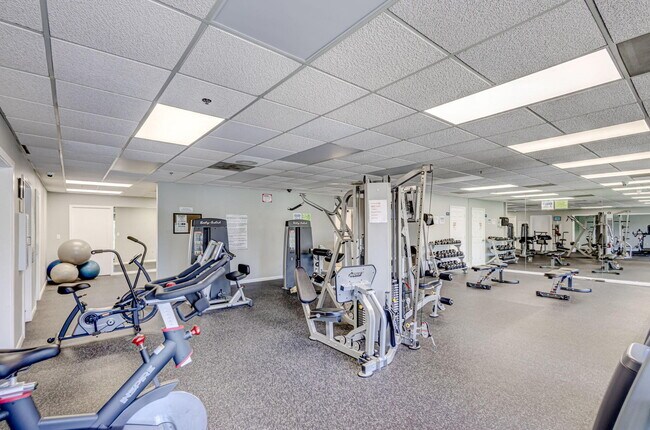 Building Photo - 1891 Oak Berry Cir