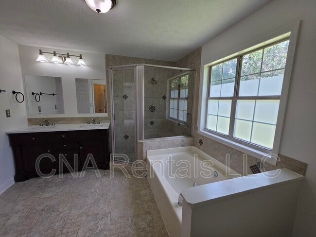 Building Photo - 4255 Brandy Ann Dr