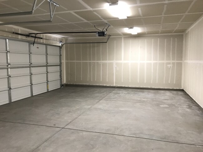 Building Photo - 1600 Dolomite Ct
