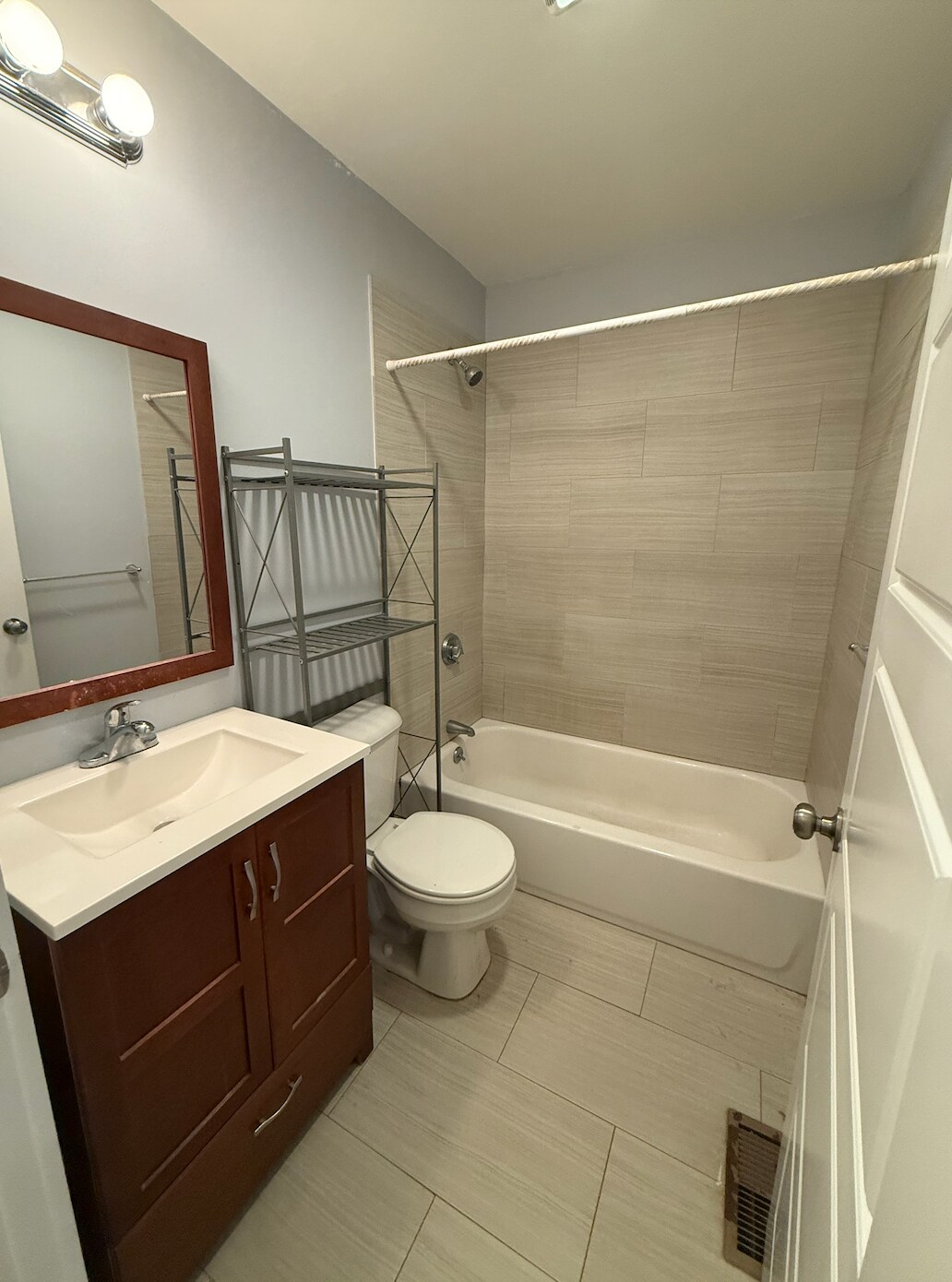 Building Photo - 41 Washburn St