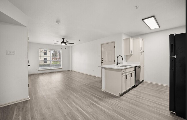 Building Photo - Spacious 2/2 Luxury Apartments in Midlothi...