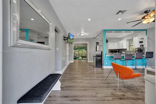 Building Photo - 529 NW 8th St