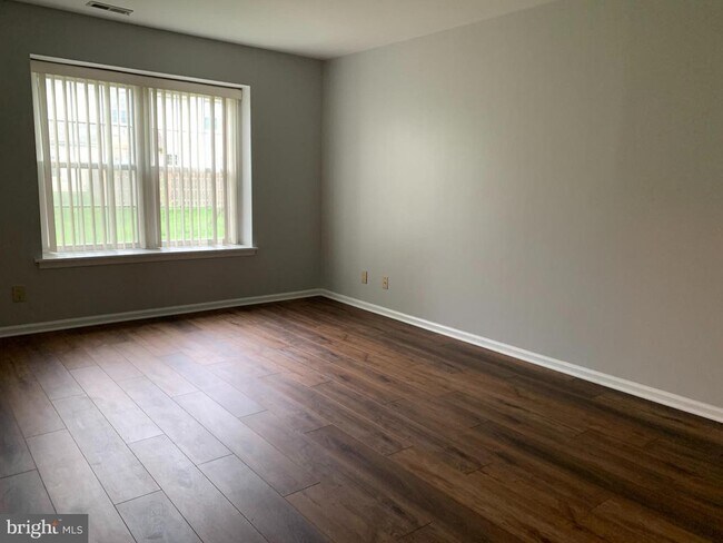 Building Photo - 4403A Fenwick Ln