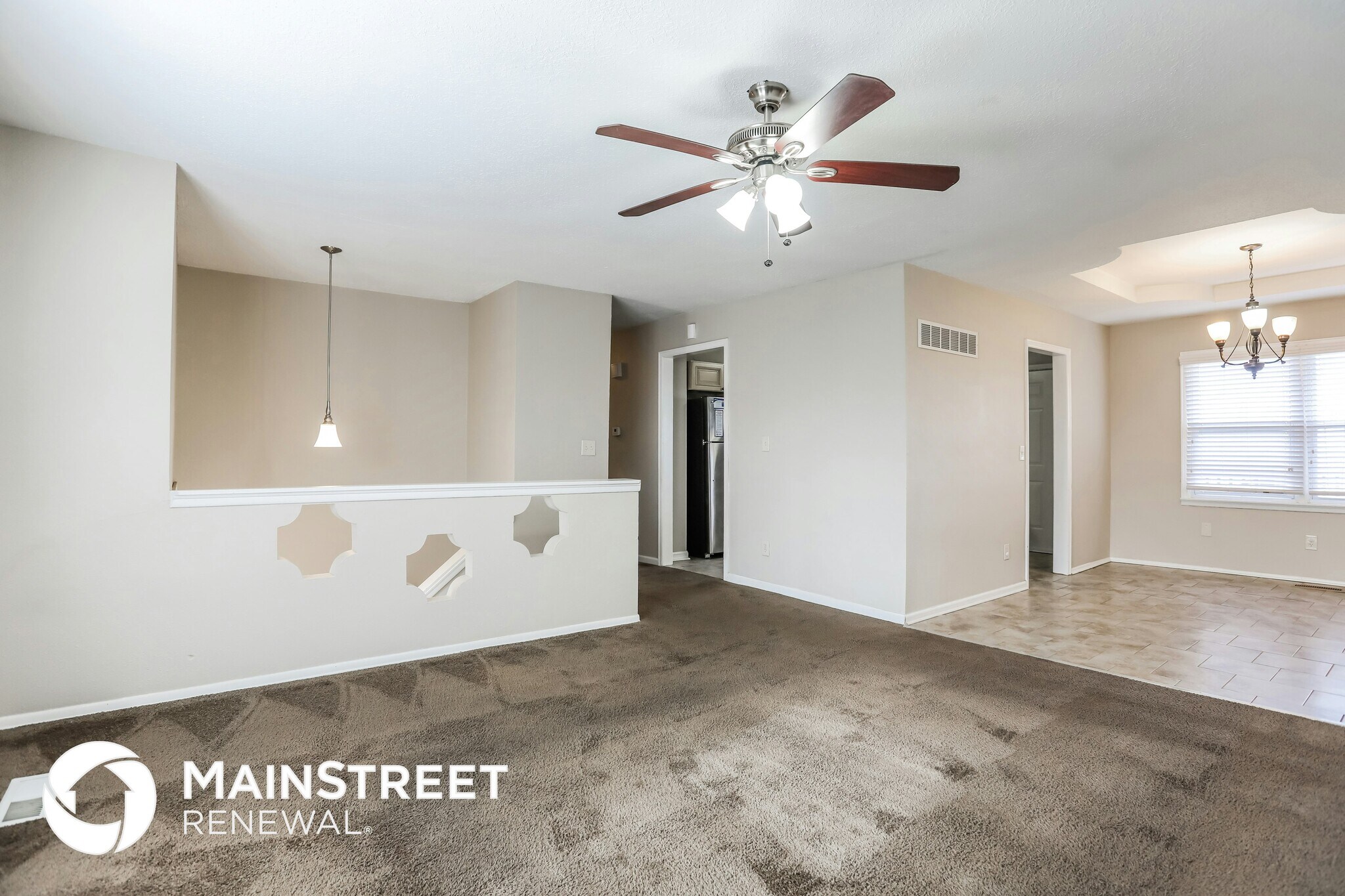 Building Photo - 406 E 164th Terrace