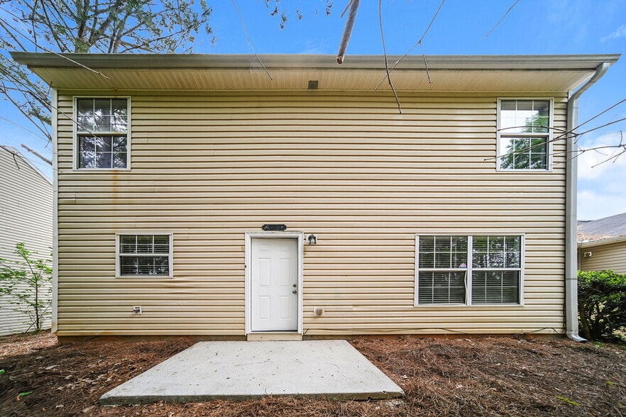 Building Photo - 7130 Ravenwood Ln