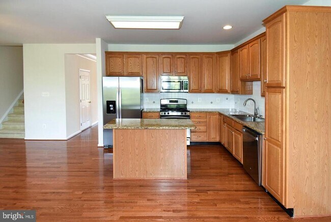 Building Photo - 25240 Lyon Terrace