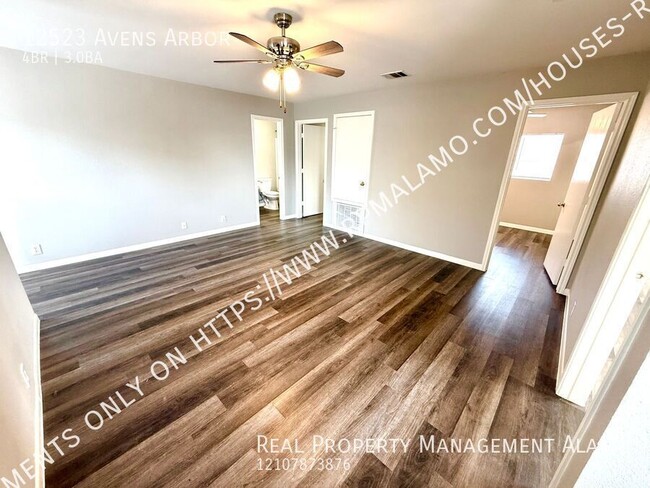 Building Photo - 12523 Avens Arbor