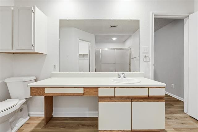 Building Photo - 325 Teakwood Ln