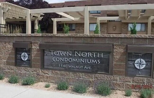 Updated Condo with outdoor Pool ***Next t... - Updated Condo with outdoor Pool  ***Next t...