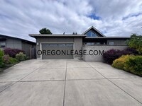 Building Photo - 3bed 2bath Cal Young Area home