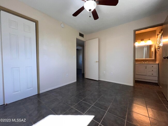 Building Photo - 15925 N Capstan Ave
