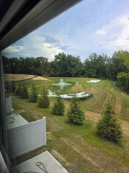 Building Photo - 7235 Grandway Dr