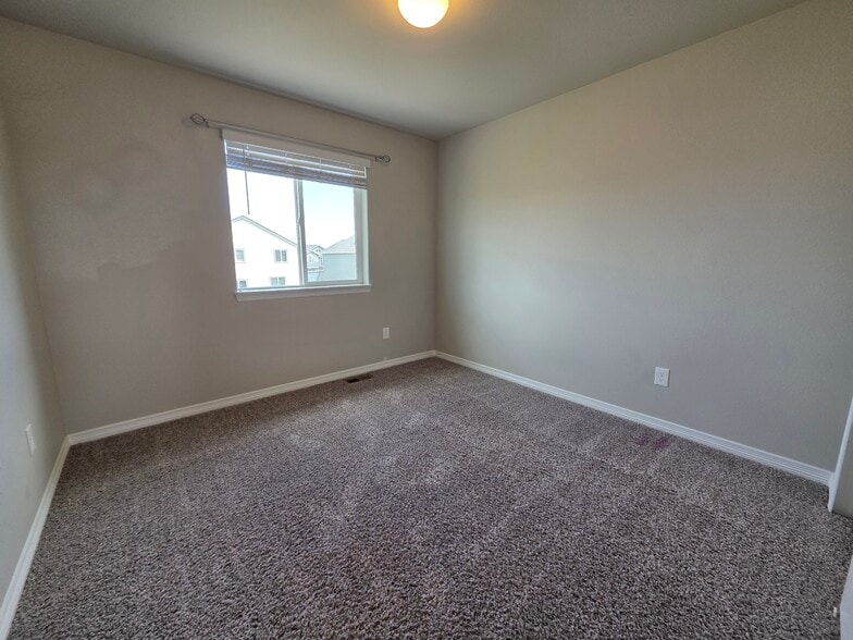 Building Photo - 6123 Nash Dr