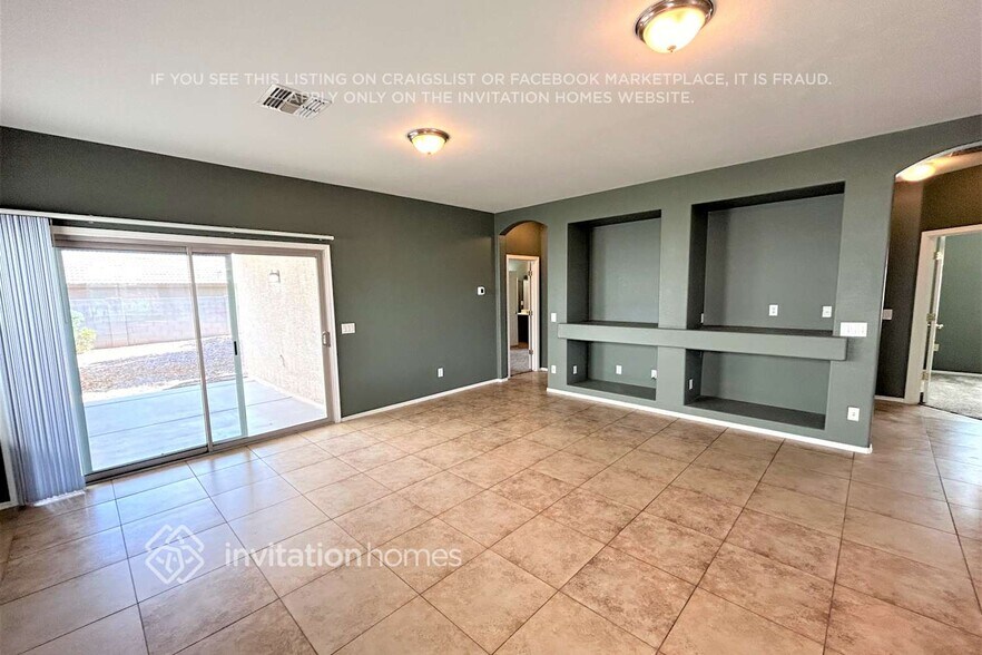 Building Photo - 14611 W Acapulco Ln