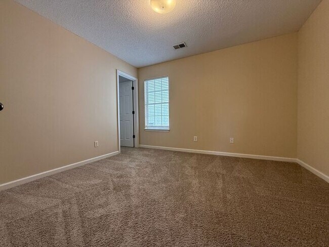 Building Photo - Gated Community - 3 Bedroom 2 Bathroom Cordova Rental Home