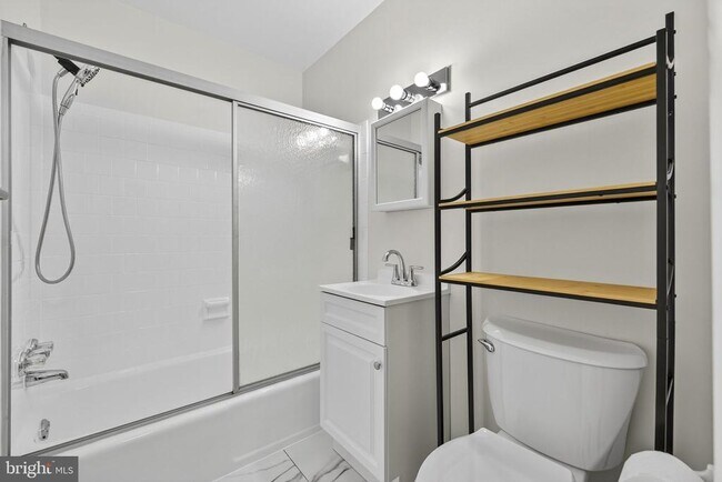 Building Photo - 13719 McGill Dr