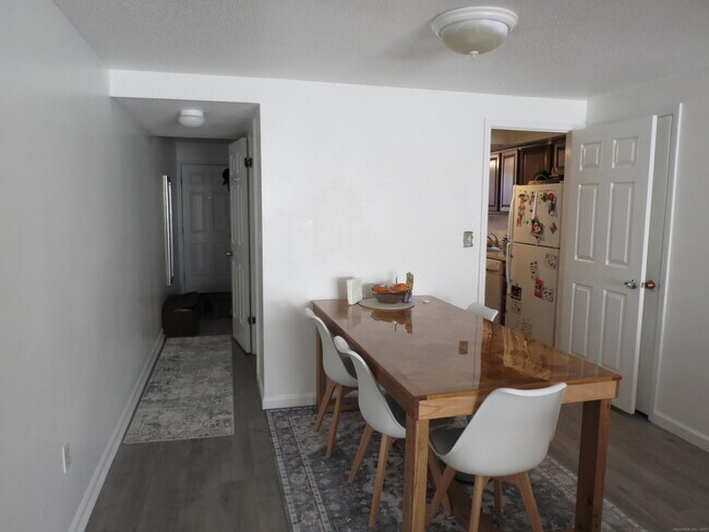 Building Photo - 97 Highland Rd