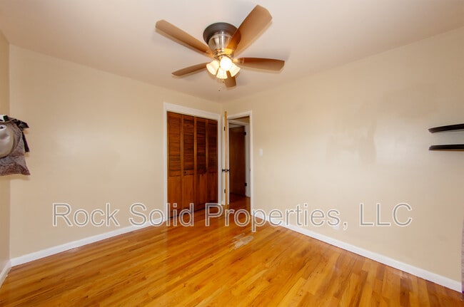 Building Photo - 1622 Oxford Dr