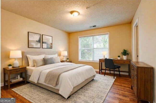 Building Photo - 2837 Laurel Ridge Cir