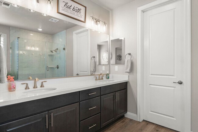 Building Photo - Spanish Springs furnished home for rent