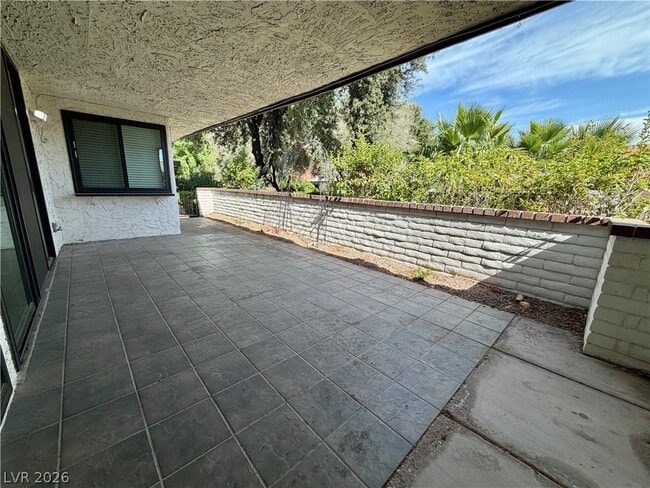 Building Photo - 3130 Espanol Dr