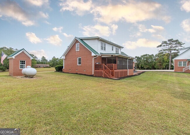 Building Photo - 375 Luther Bailey Rd