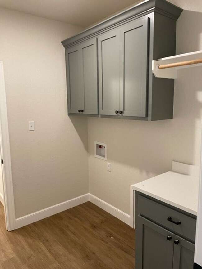 Building Photo - 7339 Mountain View Rd