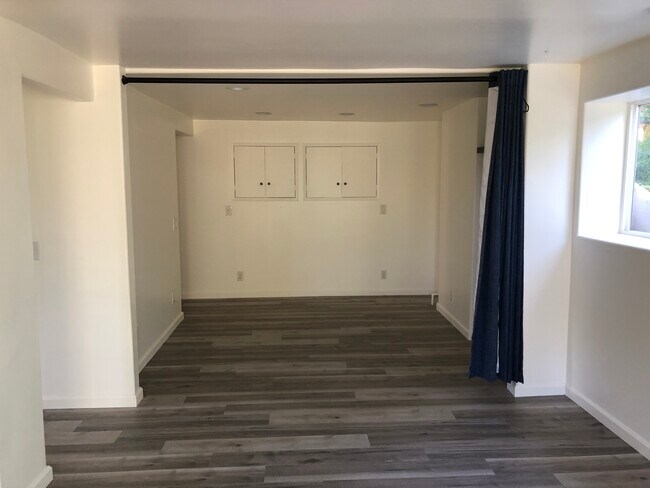 BEDROOM - 2418 Loma Vista Pl
