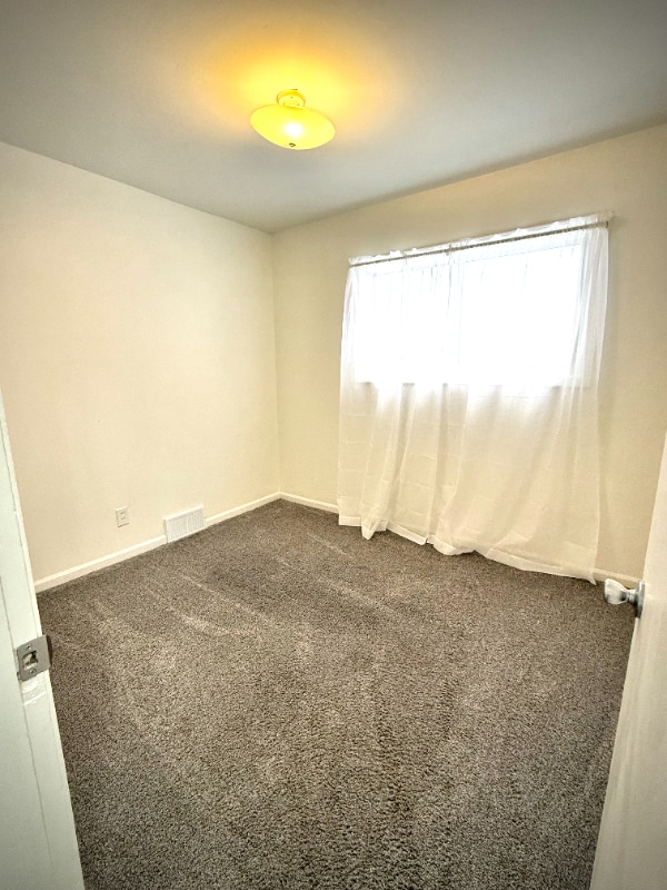 Building Photo - 18288 Deering St