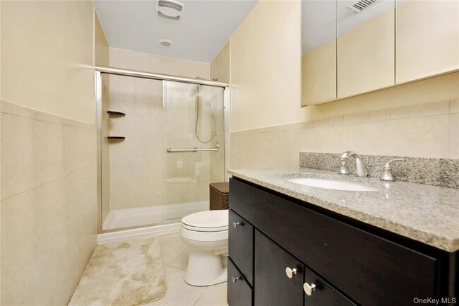 Building Photo - 4 Stanford Ct