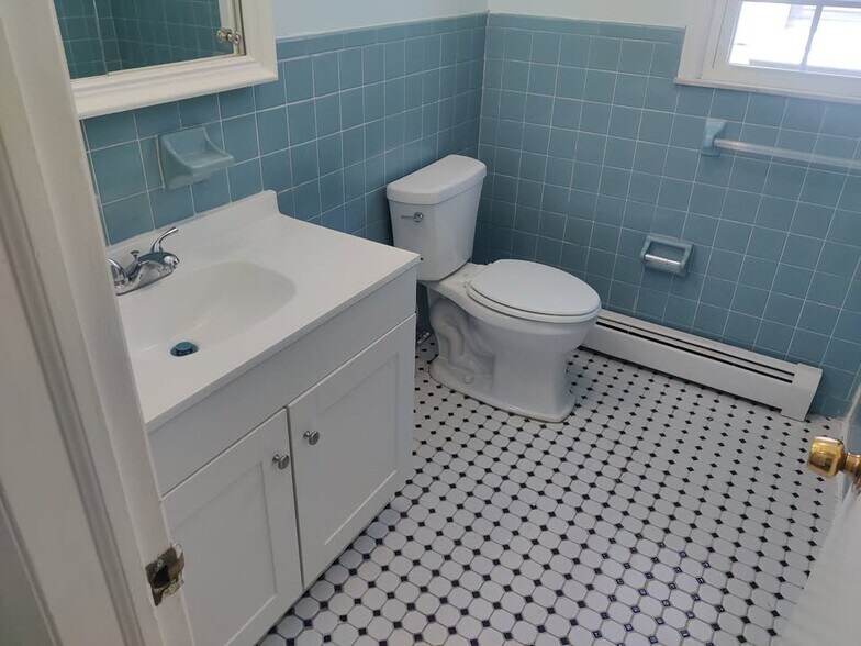 Building Photo - 809 Kennedy Blvd