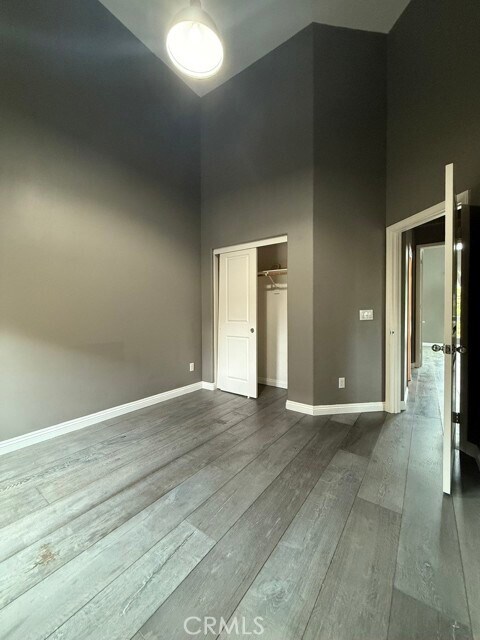 Building Photo - 422 W Rte 66