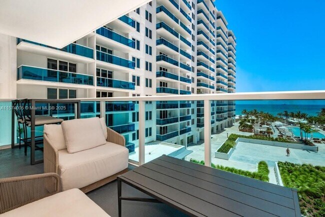 Building Photo - 2301 Collins Ave