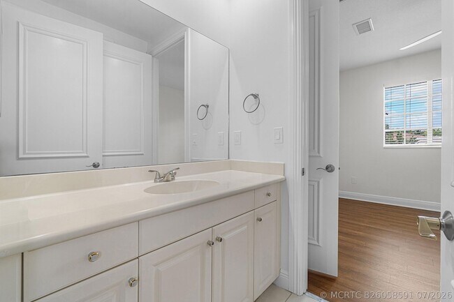 Building Photo - 6641 Conch Ct