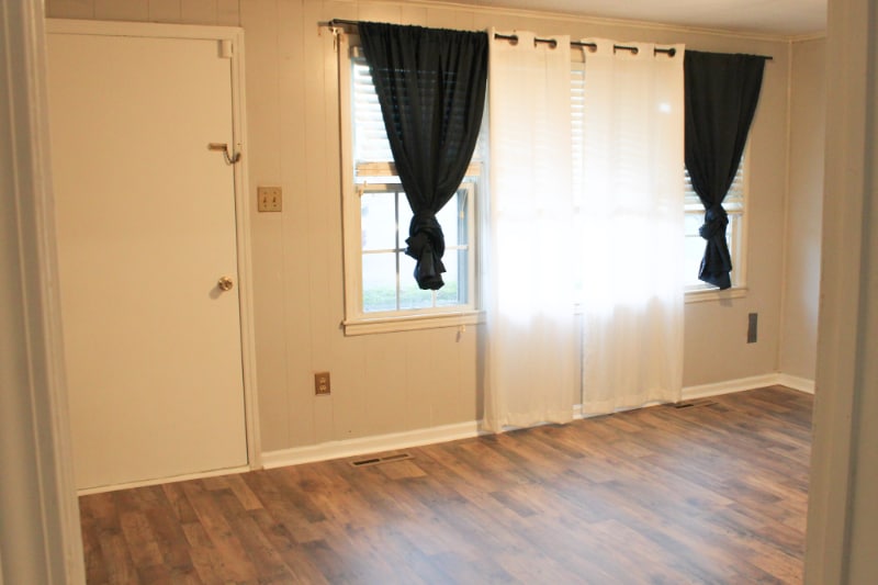 Building Photo - 225 Bland St