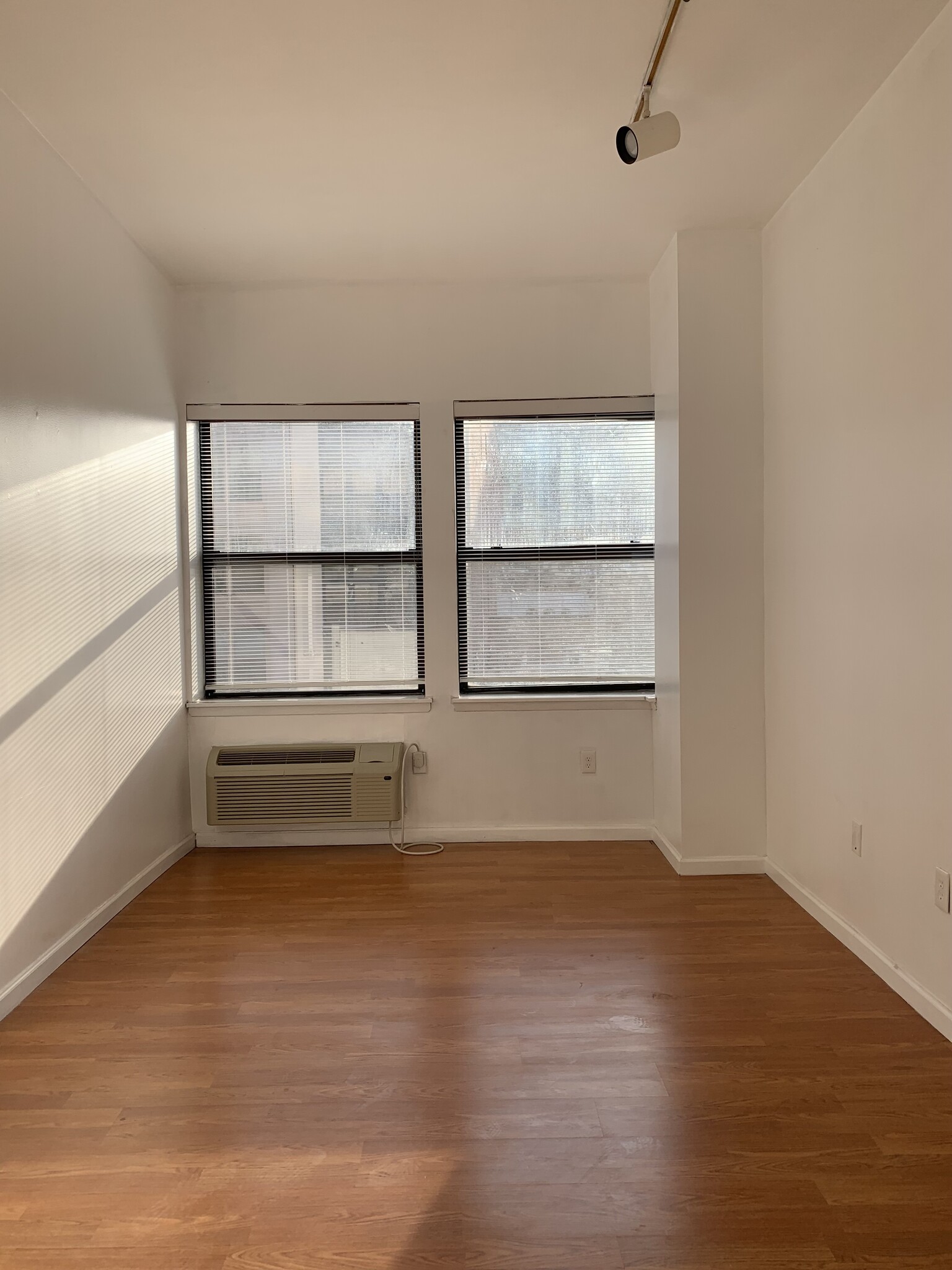 2nd Bedroom - 111 Mulberry St