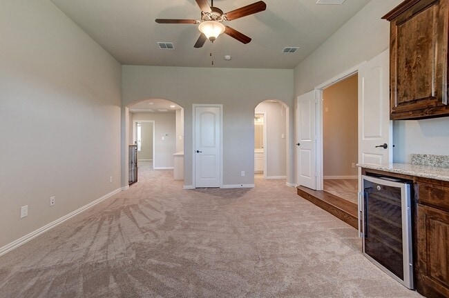 Building Photo - 9006 Forest Park Ct