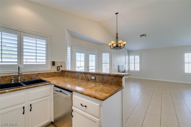 Building Photo - 8000 Tulum Ct