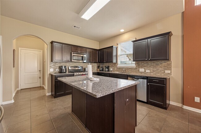 Building Photo - 4502 Mallory Creek Dr