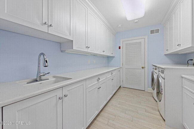 Building Photo - 954 Barnegat Ln