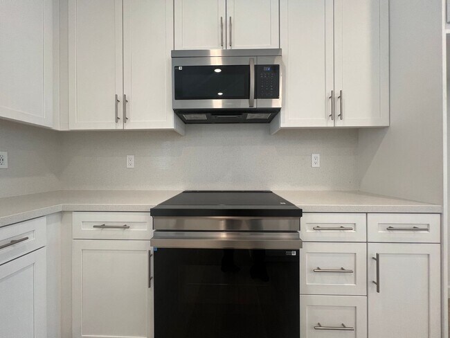 Building Photo - Brand New 4 Bed / 3.5 Bath Single-Family Home – Modern, Spacious & Energy Efficient