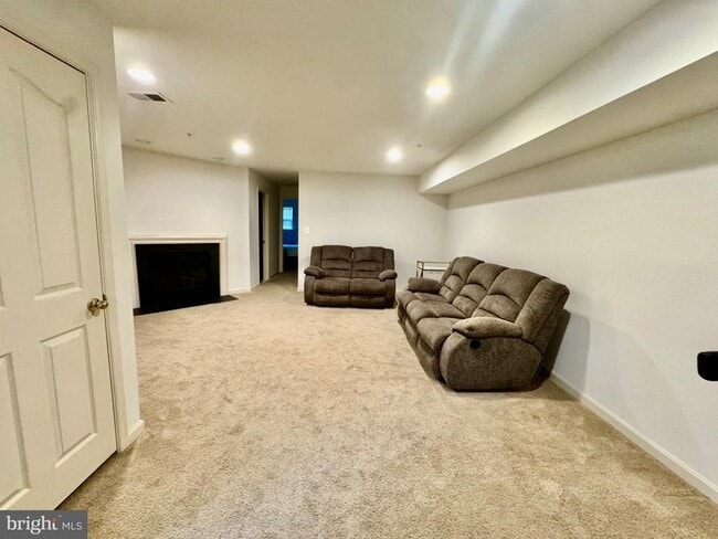 Building Photo - 23517 Gardenside Pl