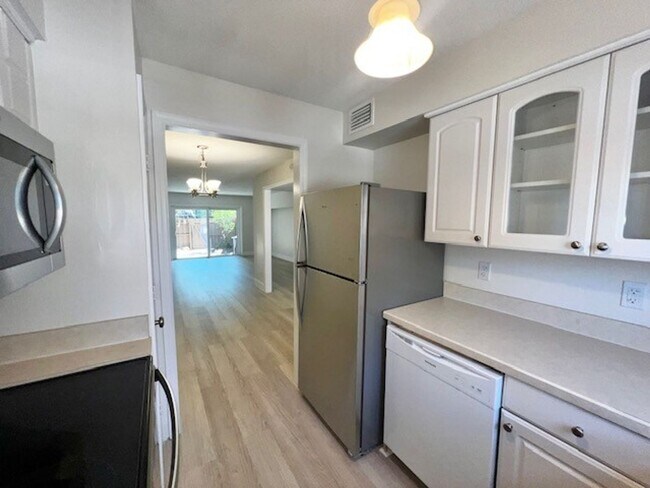 Building Photo - 2X2.5 -MOVE IN NOW! NEW LVP FLOORING ON 1ST FLOOR! NEW CARPET ON 2ND FLOOR! WATER VIEWS! CALL TOD...