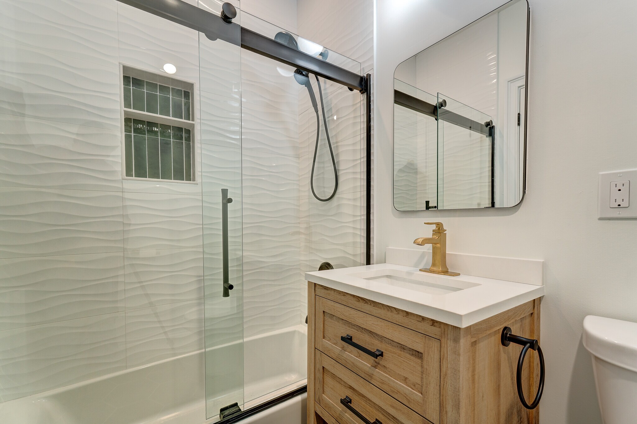 Building Photo - 67 Winchester Ave