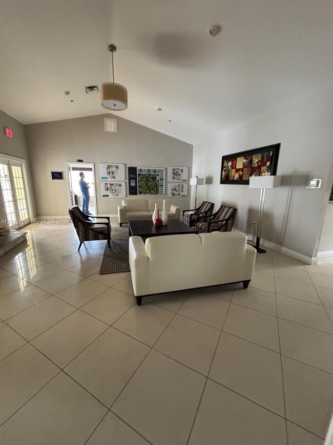 Building Photo - 12620 Vista Isles Dr