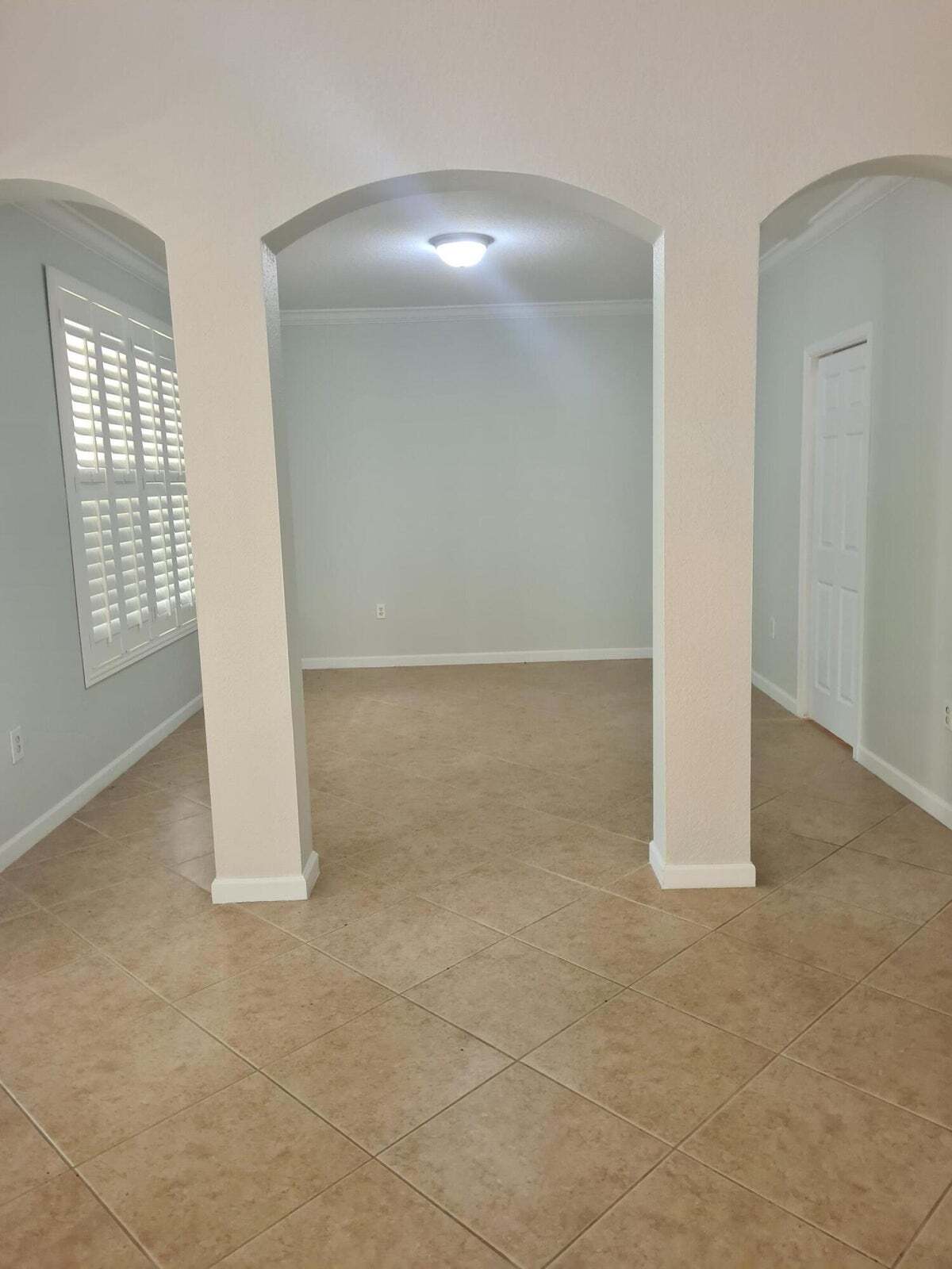 Building Photo - 1445 E Bexley Park Dr