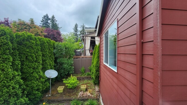 Building Photo - 15423 SW 144th Terrace